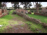 07798 ostia - regio iv - insula i - campo della magna mater - bli ri suedosten - re hinten - tempio di bellona (iv,i,4) - 01-2024.jpg